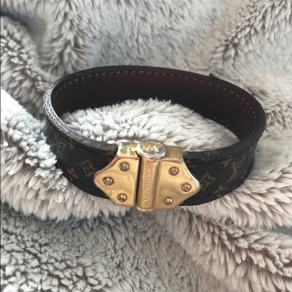 Louis Vuitton Nano Monogram Bracelet - Picture 2 of 9